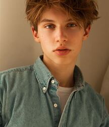 CHRISTOPHER BRODOWSKI - POLISH MALE MODEL 628138437fd6e.jpg