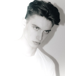 CHRISTOPHER BRODOWSKI - POLISH MALE MODEL 62813899e97e3.jpg