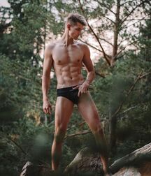 TIM TROETSCHEL - GERMAN MALE MODEL 62839919ac076.jpg