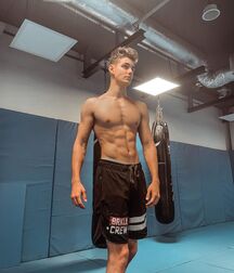 TIM TROETSCHEL - GERMAN MALE MODEL 6283994121562.jpg