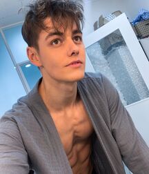 TIM TROETSCHEL - GERMAN MALE MODEL 62839946c72bd.jpg