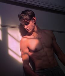 TIM TROETSCHEL - GERMAN MALE MODEL 6283994ead3cb.jpg
