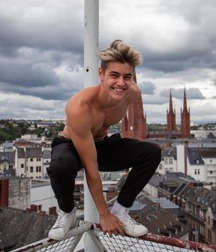 TIM TROETSCHEL - GERMAN MALE MODEL 628399b3147a9.jpg