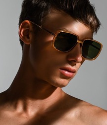 KLINE BARFIELD - AMERICAN MODEL 62849d561a5a3.jpg