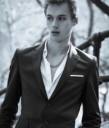 KLINE BARFIELD - AMERICAN MODEL 62849d5d63452.jpg
