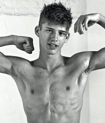 LUCCA SCHLENKER - BRAZILIAN MALE MODEL 62857b1813871.jpg