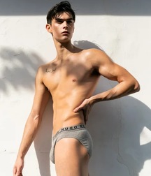 VICTOR PALHARES - BRAZILIAN MALE MODEL 6287a301d3ee7.jpg