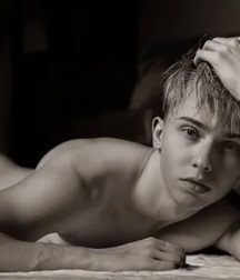 BARTEK KLINSKI - KARRDE.PL 62886b4702a12.jpg