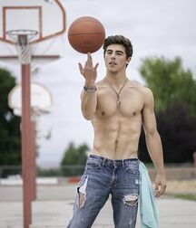 Jerrin Strenge - American Model 628f8e0ed64ca.jpg