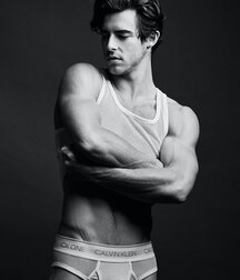 Jerrin Strenge - American Model 628f8e114346f.jpg