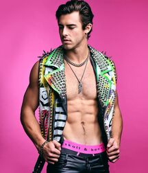 Jerrin Strenge - American Model 628f8e32d32ce.jpg