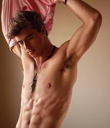 Jerrin Strenge - American Model 628f8e7a3bf9c.jpg