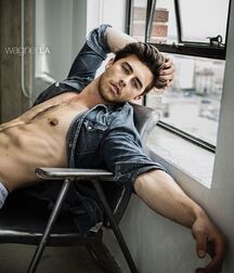 Jerrin Strenge - American Model 628f8e8023836.jpg