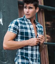 Charlie Matthews - American Model 628f8f185ae1c.jpg