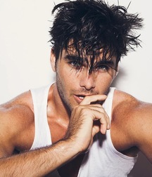 Charlie Matthews - American Model 628f8f29698b8.jpg