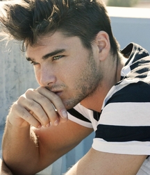 Charlie Matthews - American Model 628f8f416c52c.jpg