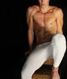 Charlie Matthews - American Model 628f8f6880900.jpg
