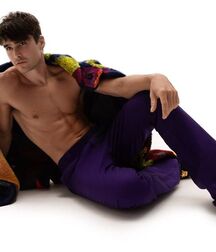 Charlie Matthews - American Model 628f8f7903901.jpg