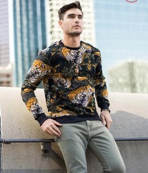 Charlie Matthews - American Model 628f8fadce74f.jpg