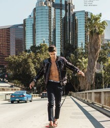 Charlie Matthews - American Model 628f900c6c2a8.jpg