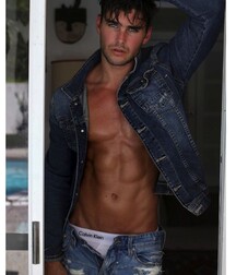 Charlie Matthews - American Model 628f900e6bbf0.jpg
