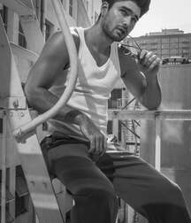 Charlie Matthews - American Model 628f908461e6d.jpg
