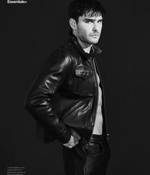 Charlie Matthews - American Model 628f90aa87bf2.jpg