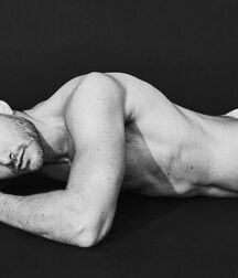 Charlie Matthews - American Model 628f90ae3e50c.jpg