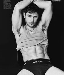 Charlie Matthews - American Model 628f90b7c1559.jpg