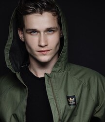 Reise Dozier - American Male Model 6290d321e0362.jpg