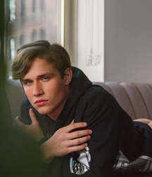 Reise Dozier - American Male Model 6290d36e190a2.jpg