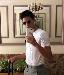 EDUARD TORRES - SPANISH MALE MODEL 62bc50560fffc.jpg