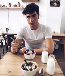 EDUARD TORRES - SPANISH MALE MODEL 62bc508d6d6a2.jpg