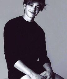 SIMON J. LOOF - SWEDISH ACTOR AND MODEL 62c2e40d9630e.jpg