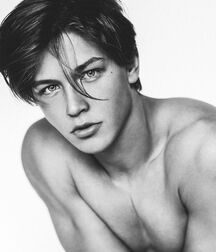 SIMON J. LOOF - SWEDISH ACTOR AND MODEL 62c2e4537e2a6.jpg