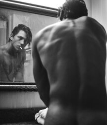 SIMON J. LOOF - SWEDISH ACTOR AND MODEL 62c2e45898a3f.jpg