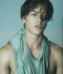 SIMON J. LOOF - SWEDISH ACTOR AND MODEL 62c2e45a6f704.jpg