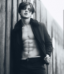 SIMON J. LOOF - SWEDISH ACTOR AND MODEL 62c2e46be37e0.png
