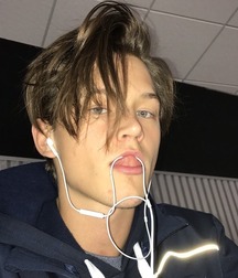 SIMON J. LOOF - SWEDISH ACTOR AND MODEL 62c2e4990b32f.jpg