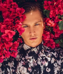 SIMON J. LOOF - SWEDISH ACTOR AND MODEL 62c2e4a04d32b.jpg