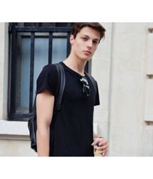 BRODIE SCOTT - CANADIAN RUNWAY MODEL 62cd81796e069.jpg