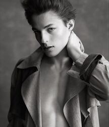 BRODIE SCOTT - CANADIAN RUNWAY MODEL 62cd81832709c.jpg