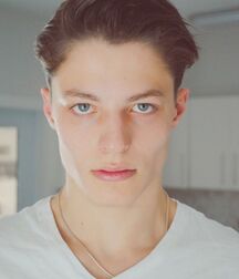 BRODIE SCOTT - CANADIAN RUNWAY MODEL 62cd819db2d28.jpg