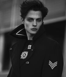 BRODIE SCOTT - CANADIAN RUNWAY MODEL 62cd81a0d99dc.jpg