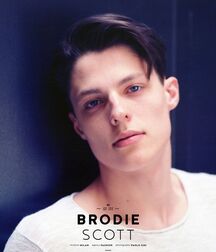 BRODIE SCOTT - CANADIAN RUNWAY MODEL 62cd81a49416d.jpg