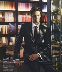 BRODIE SCOTT - CANADIAN RUNWAY MODEL 62cd81b10f3a2.jpg