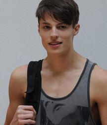 BRODIE SCOTT - CANADIAN RUNWAY MODEL 62cd81bb3f239.jpg