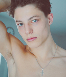 BRODIE SCOTT - CANADIAN RUNWAY MODEL