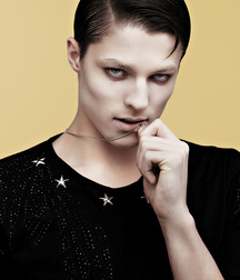 BRODIE SCOTT - CANADIAN RUNWAY MODEL 62cd8200b726e.jpg