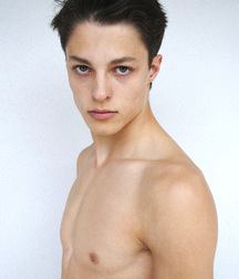 BRODIE SCOTT - CANADIAN RUNWAY MODEL 62cd82079f2d5.jpg